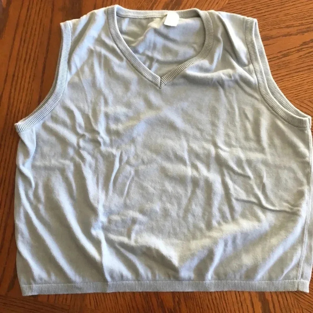 Van Heusen V Neck Sweater Vest - Picture 5 of 7
